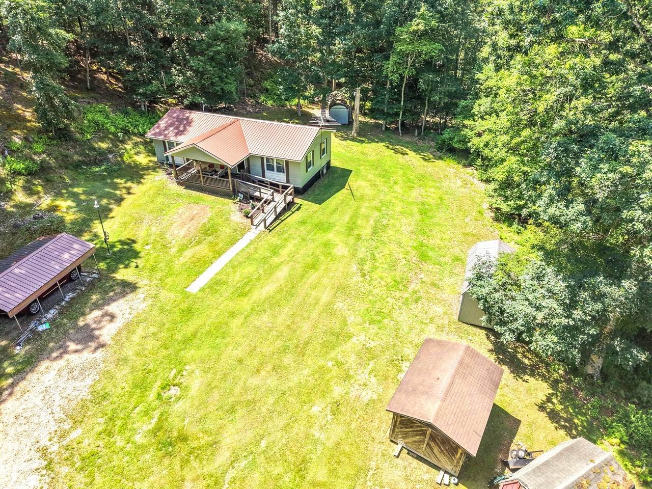 589 Warrior Way - Photo 1