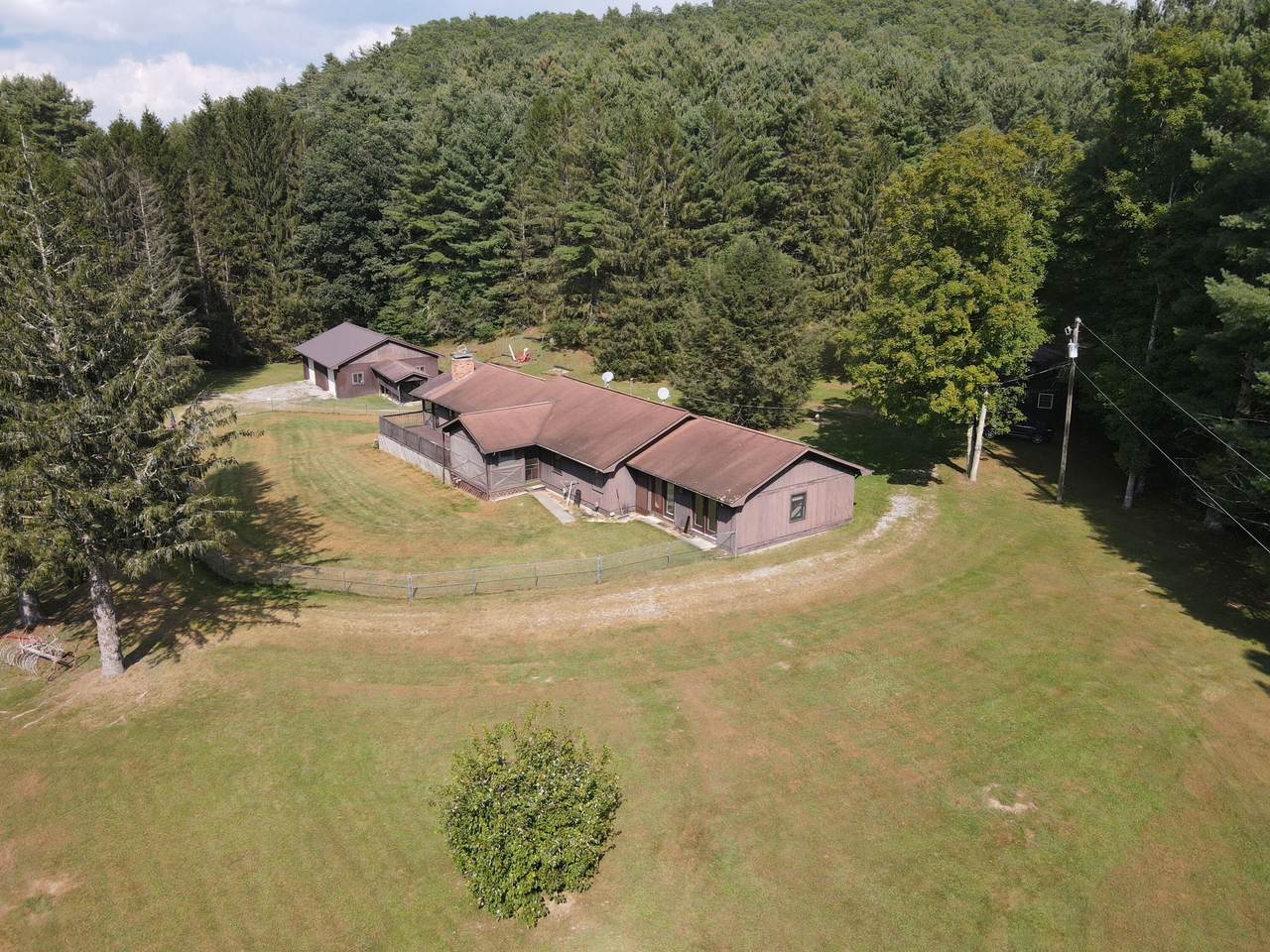 https://bt-photos.global.ssl.fastly.net/greenbrier/1280_boomver_1_26-1203-2.jpg