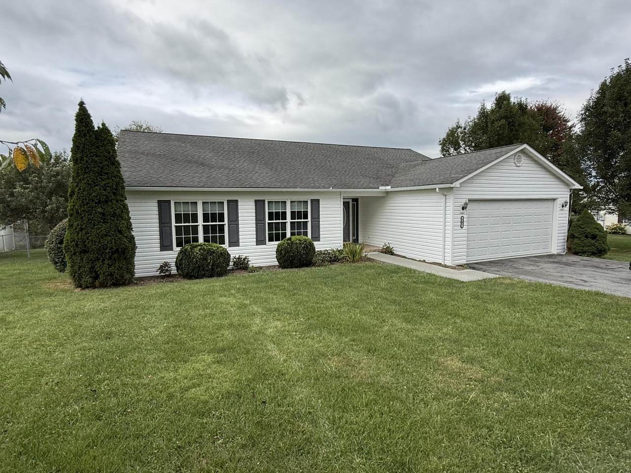 207 Bailey Rd - Photo 1