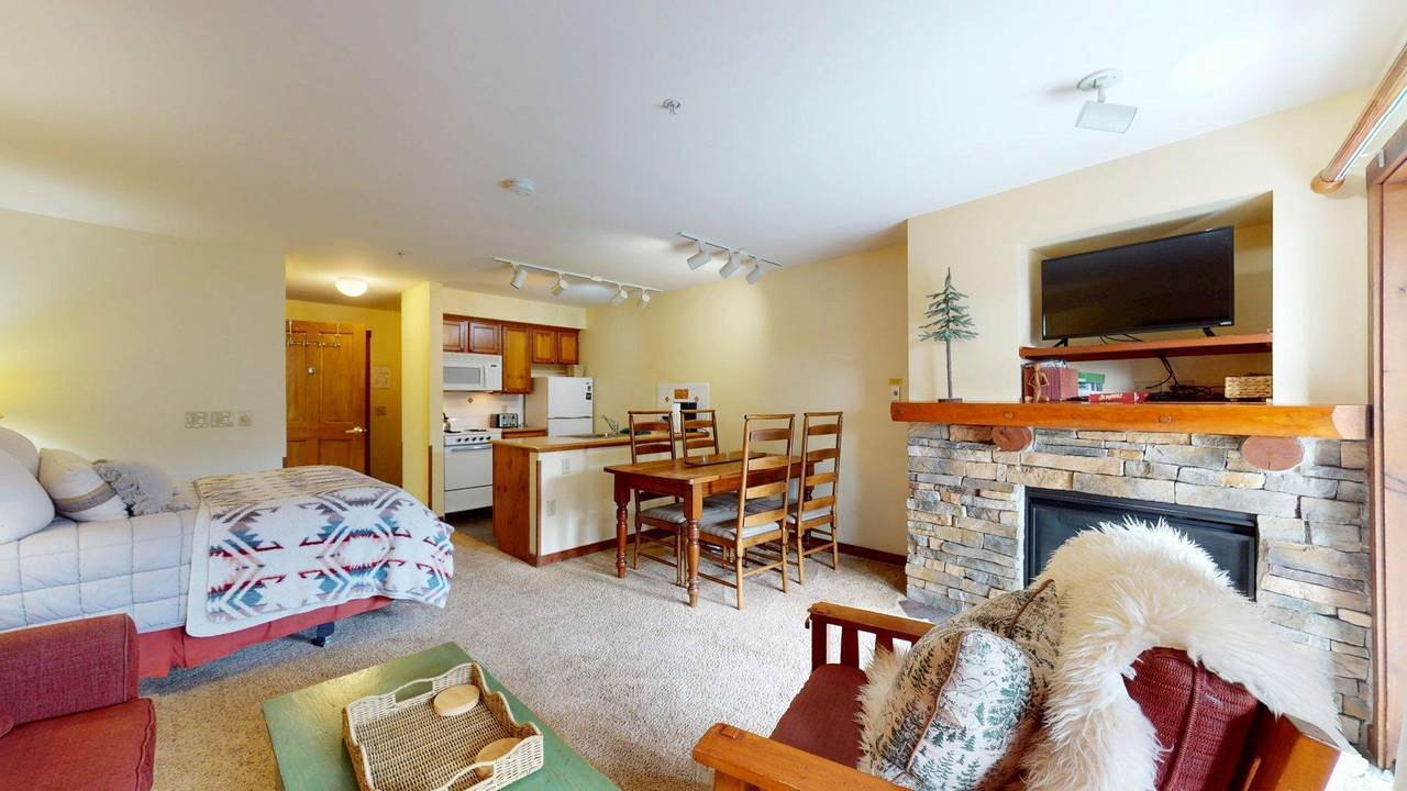 253 Rimfire Lodge - Photo 1