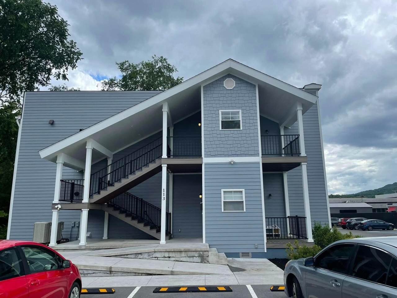 113 Bowling Aly - Photo 1