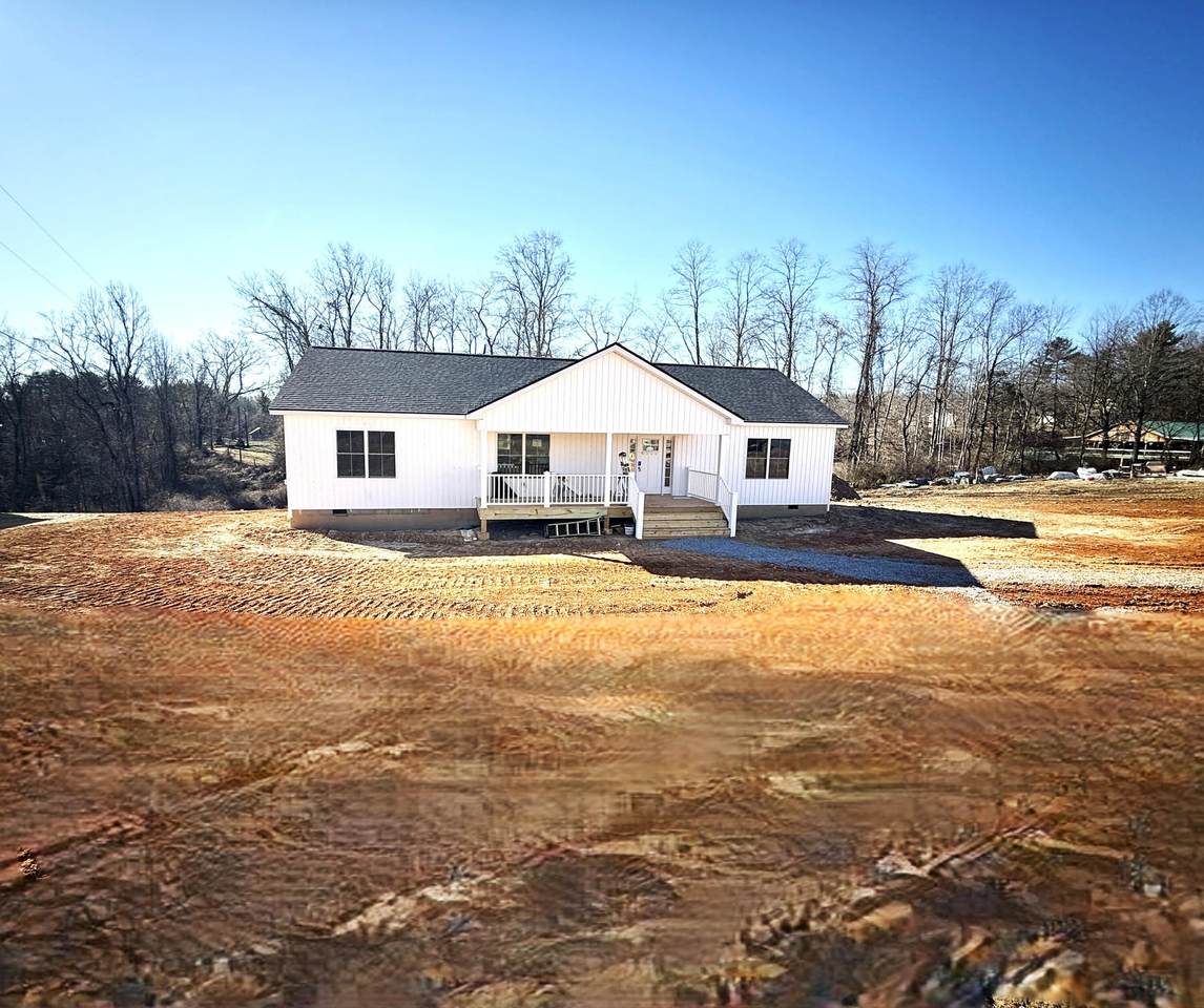 1490 Stonehouse Rd - Photo 1