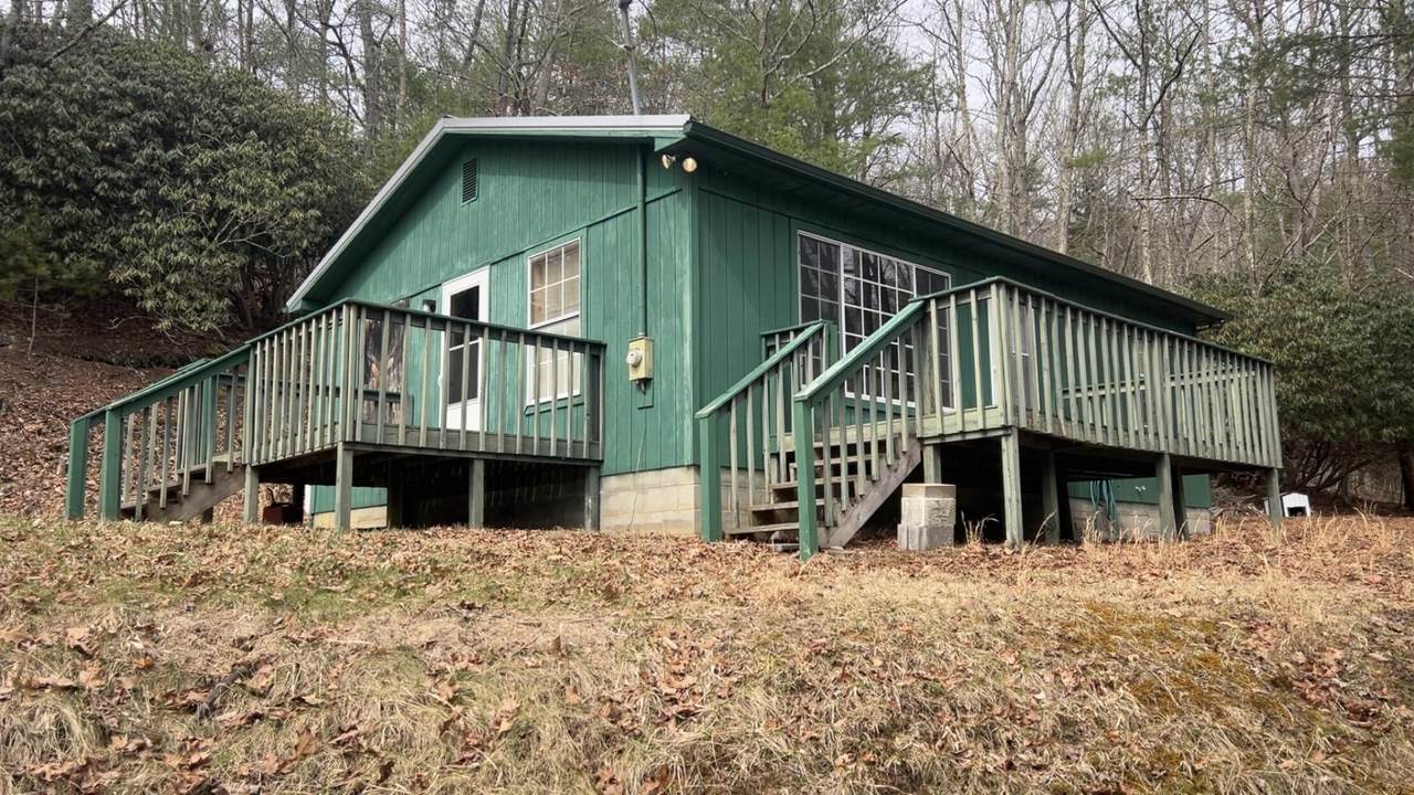 1649 Sunset Rd - Photo 1
