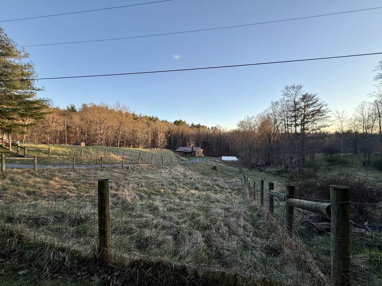344 Squirrel Ridge Rd - Photo 1
