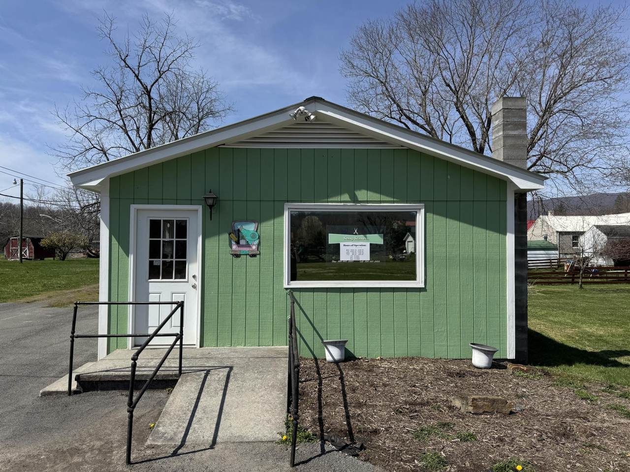 141 Clay St - Photo 1