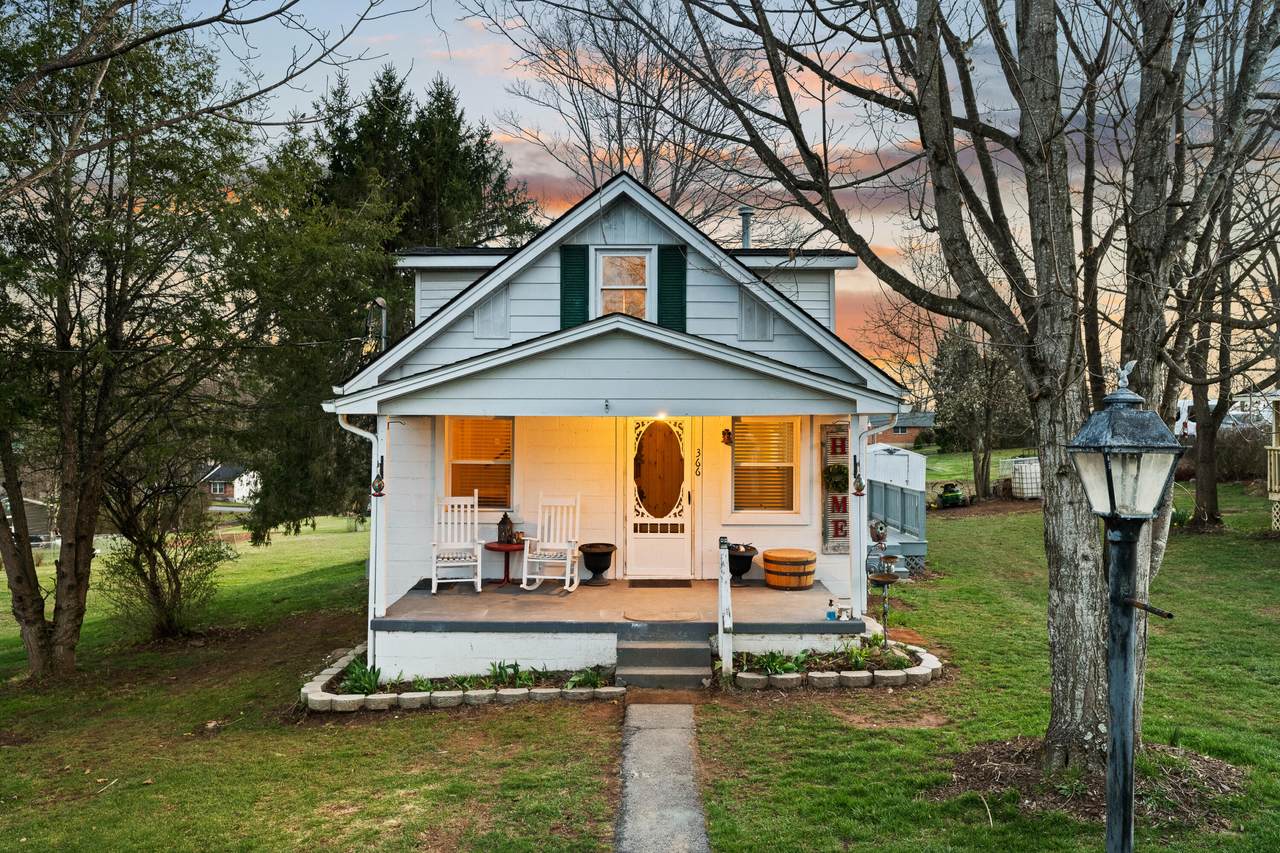 366 Montvue Dr - Photo 1