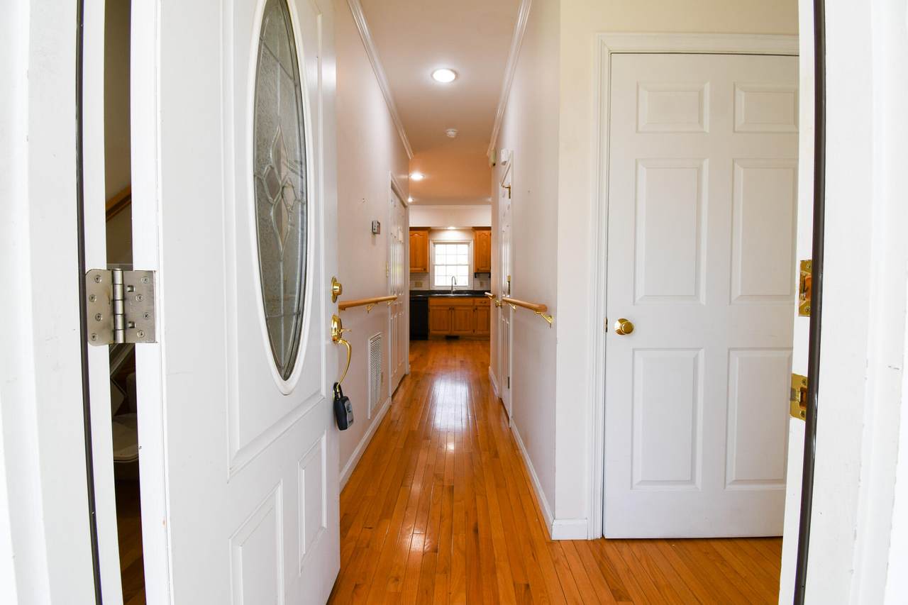 283 Stonehouse Woods Dr - Photo 1