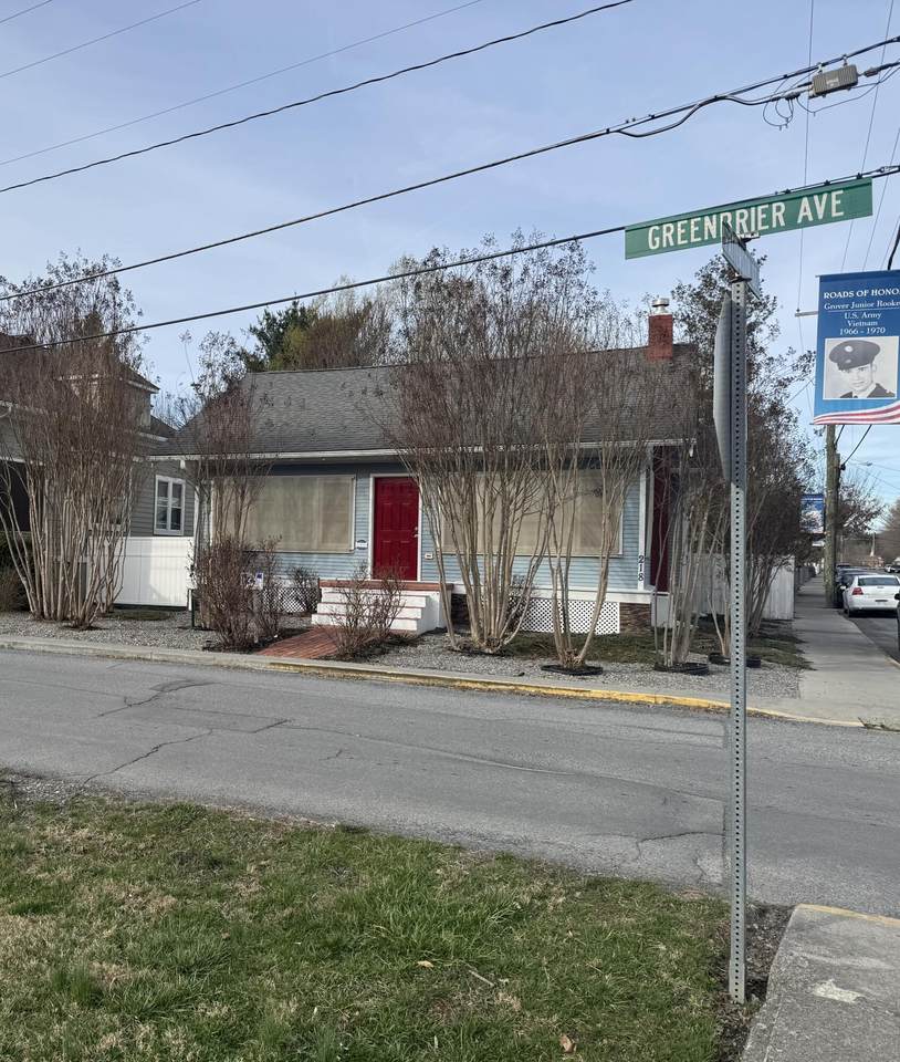 218 Greenbrier Avenue - Photo 1