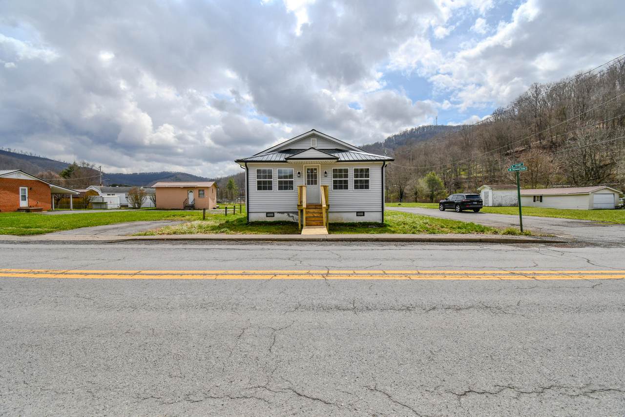 196 Greenbrier Ave - Photo 1