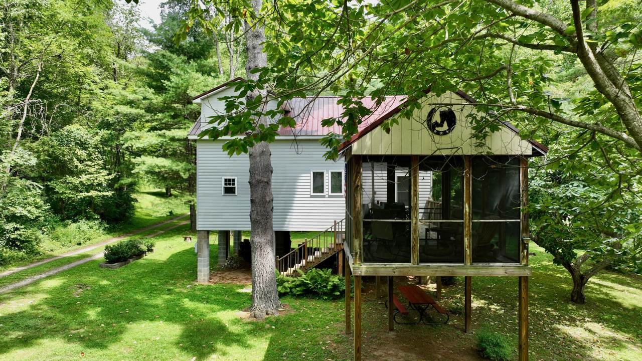 3981 Coleman Cliff Rd - Photo 1