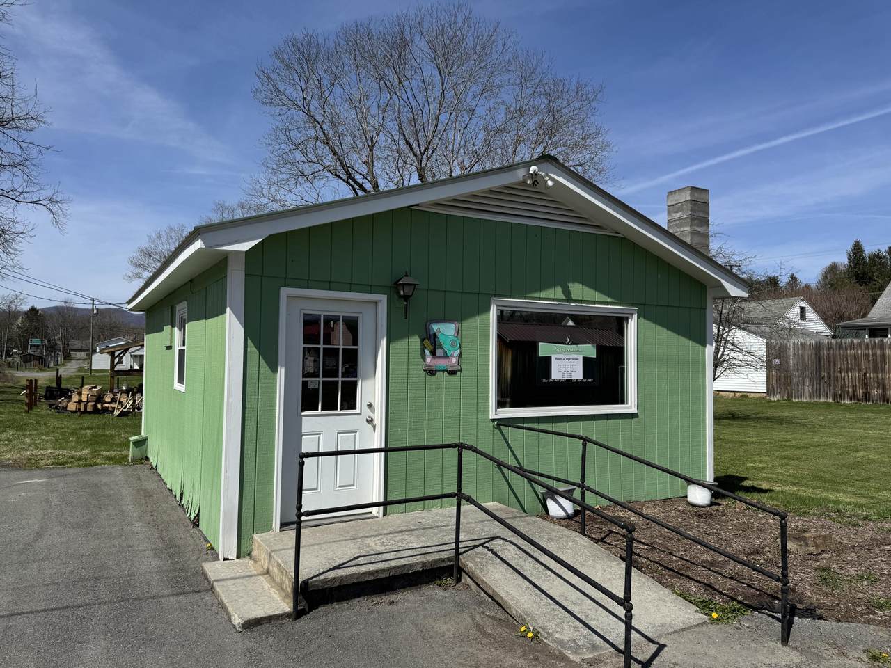 141 Clay St - Photo 1