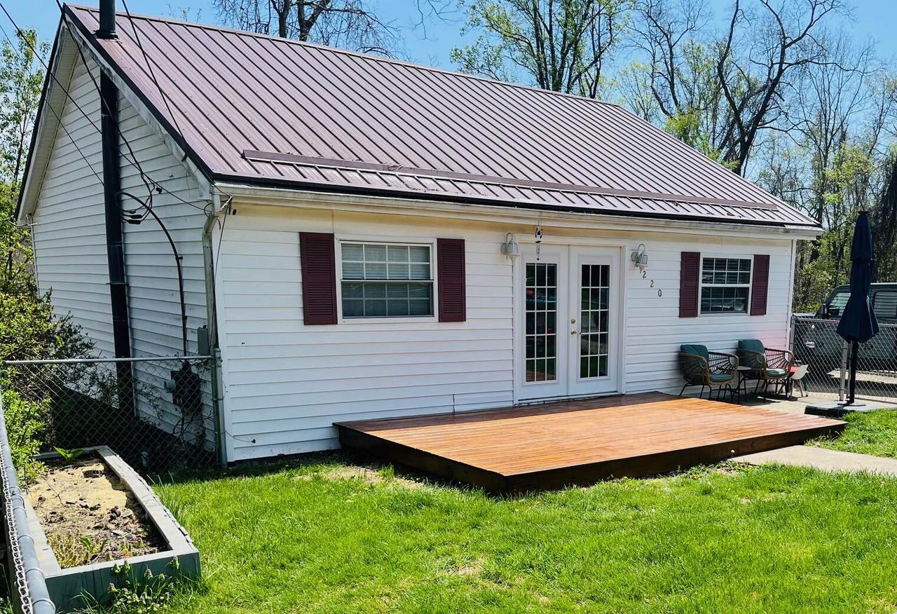 220 Ridgecrest Ave - Photo 1