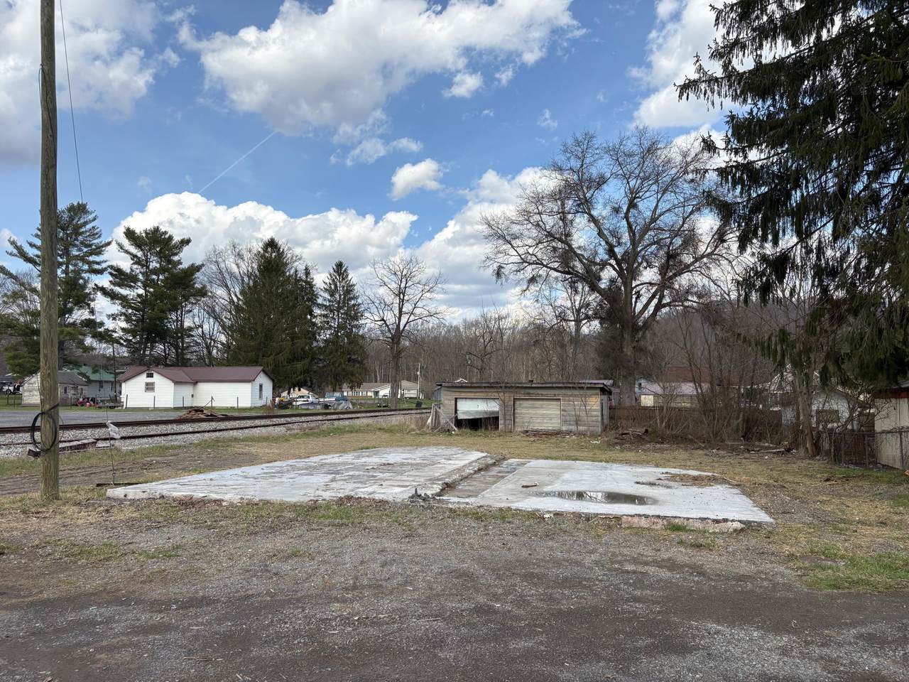 321 Greenbrier St - Photo 1