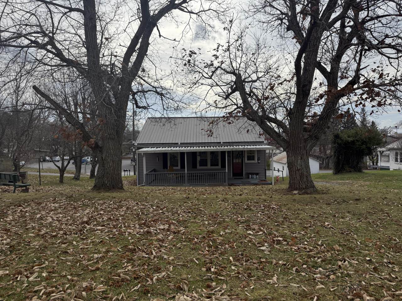 125 North Street Union Wv 24983 - Photo 1