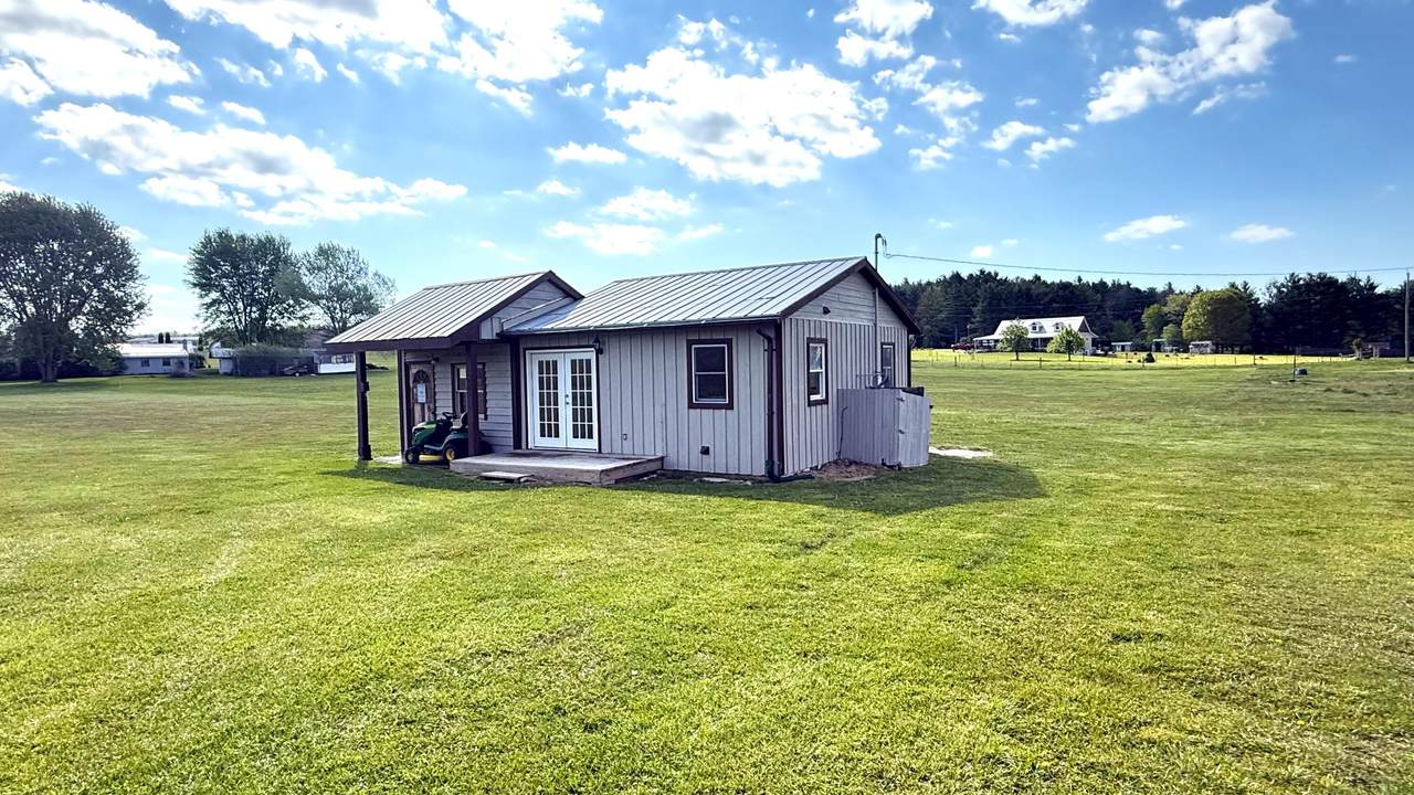 595 Rose Rd - Photo 1