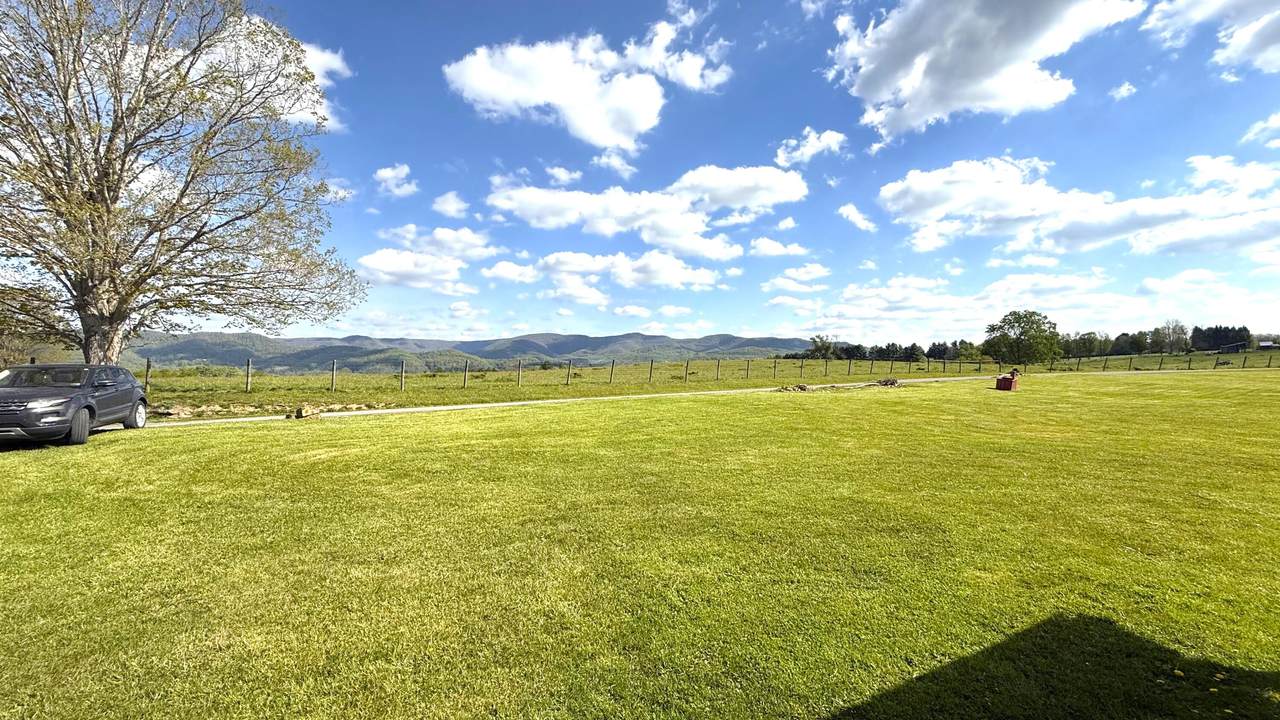 https://bt-photos.global.ssl.fastly.net/greenbrier/1280_boomver_1_26-551-2.jpg