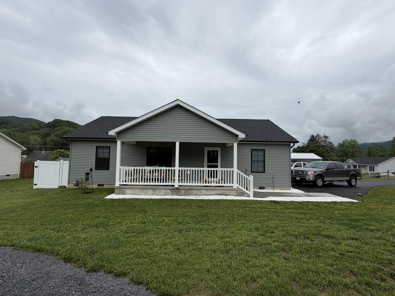 164 Lillians Way - Photo 1