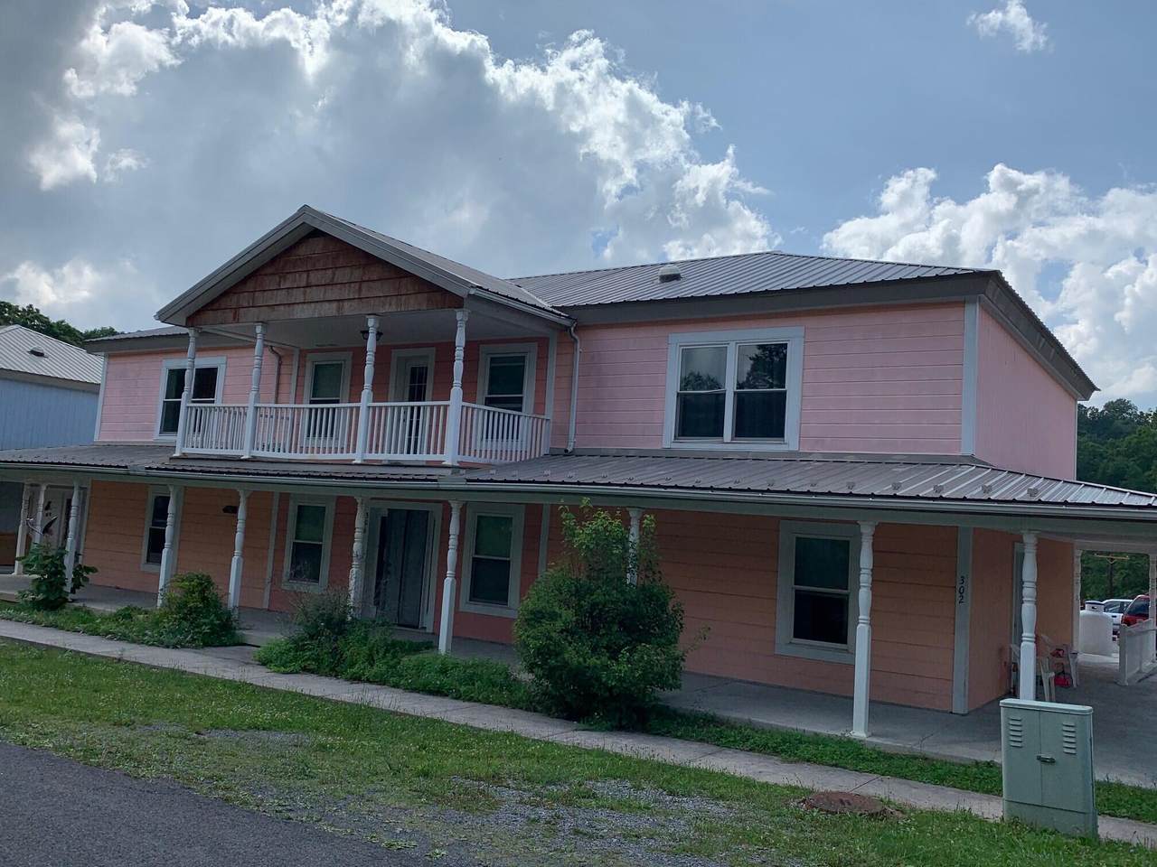 302 Gambill Rd - Photo 1