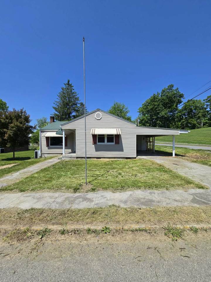 279 Walnut Ave - Photo 1