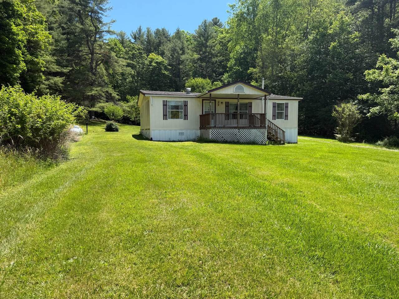 1556 Hollywood Glace Rd - Photo 1