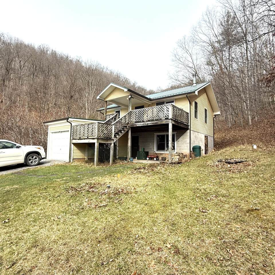 3259 Julia Rd - Photo 1