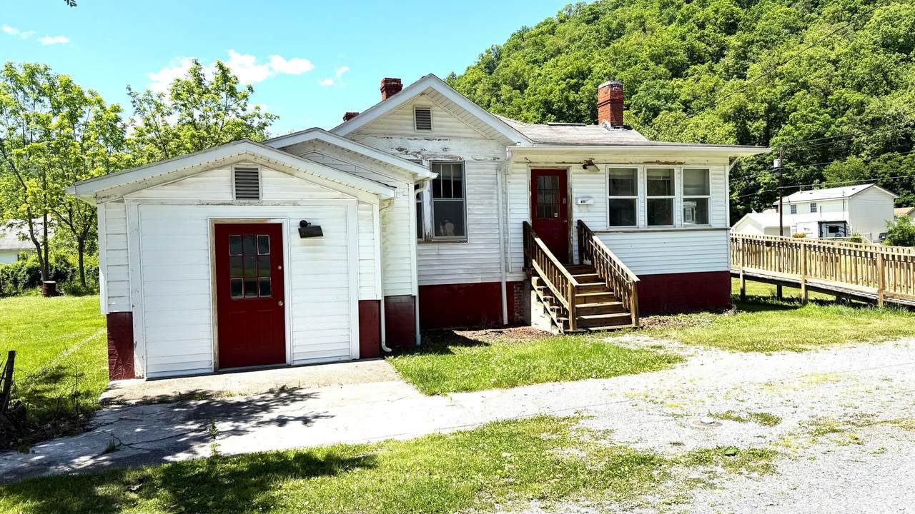 806 9th - Photo 1