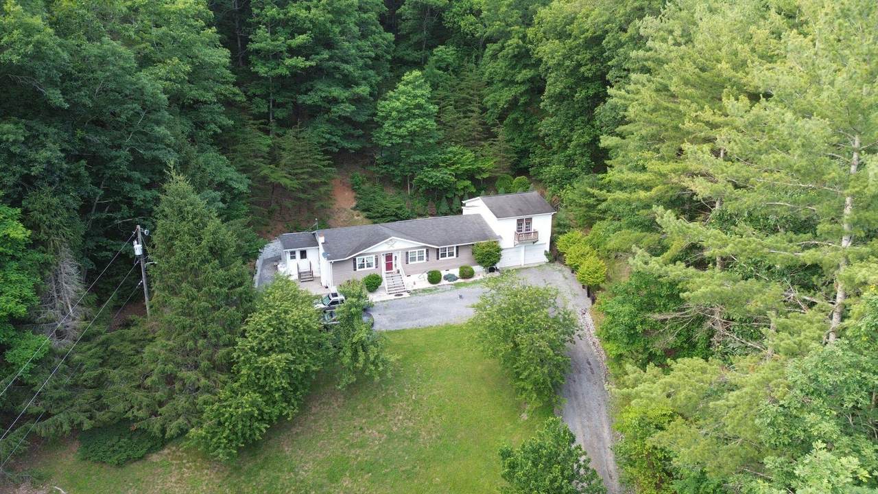 291 Woodlawn St - Photo 1