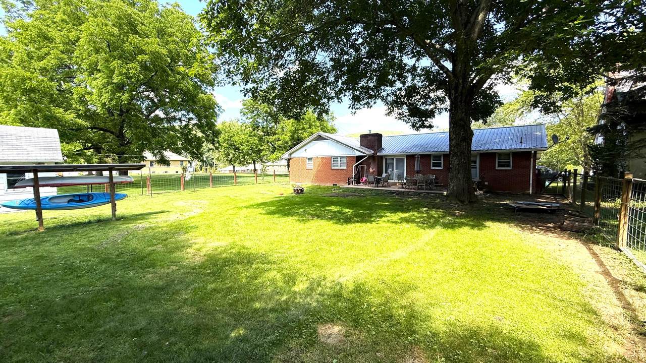 https://bt-photos.global.ssl.fastly.net/greenbrier/1280_boomver_1_26-817-2.jpg