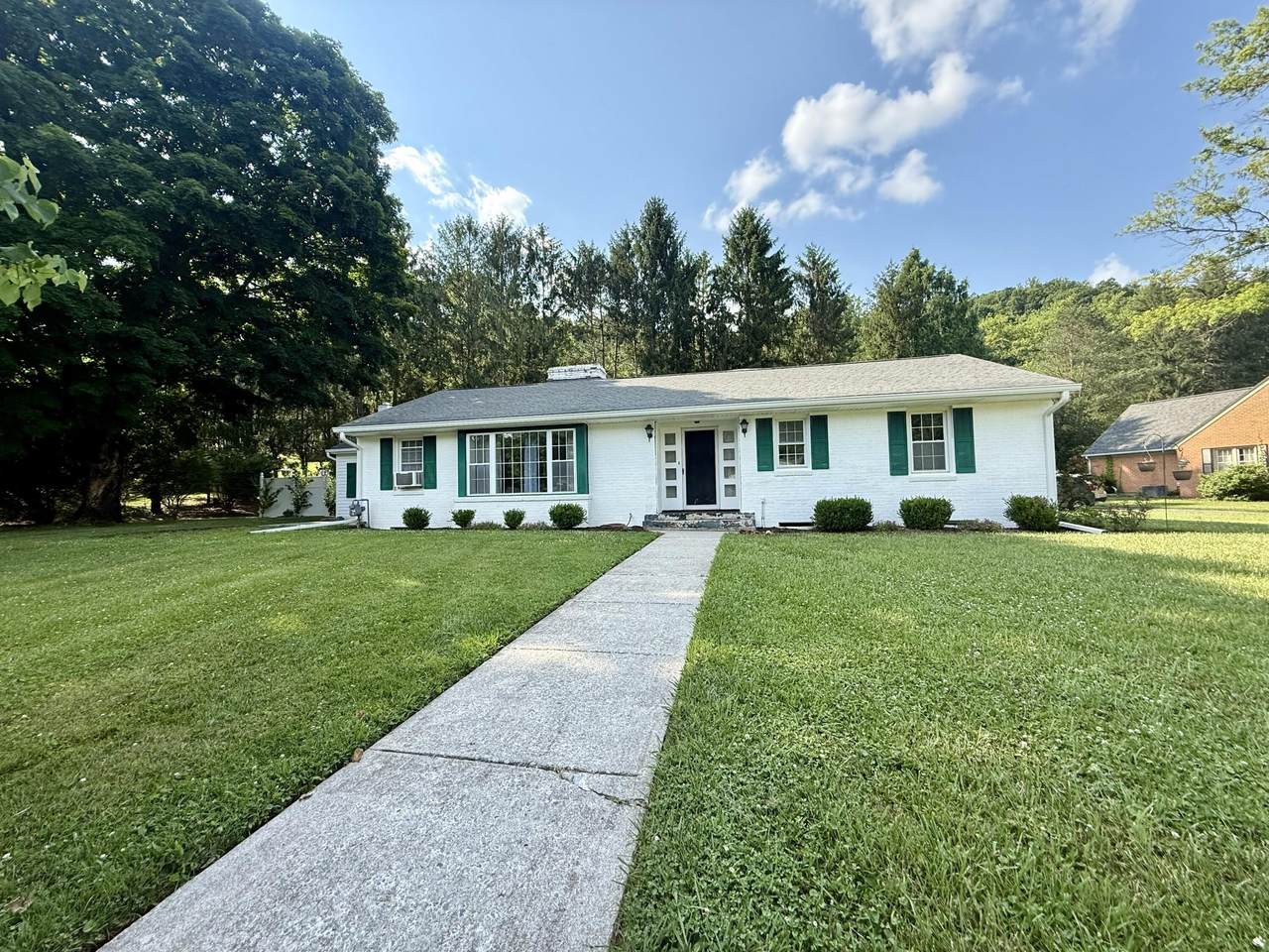 114 Orchard Dr - Photo 1