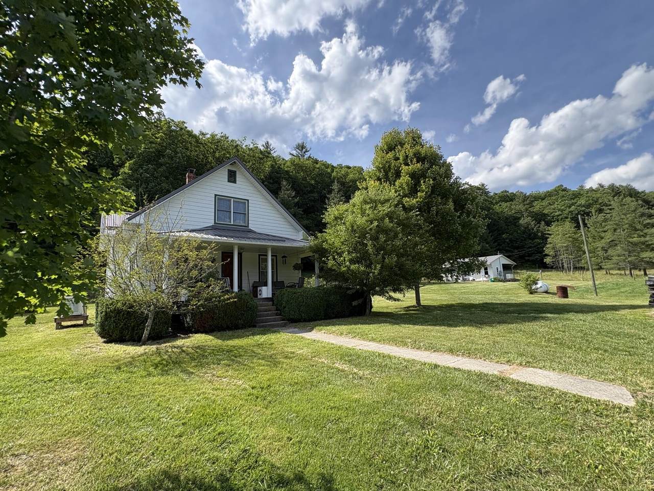 https://bt-photos.global.ssl.fastly.net/greenbrier/1280_boomver_1_26-842-2.jpg