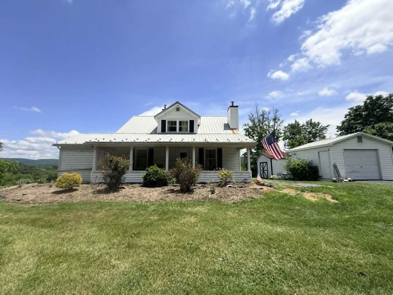 6350 Seneca Trl - Photo 1