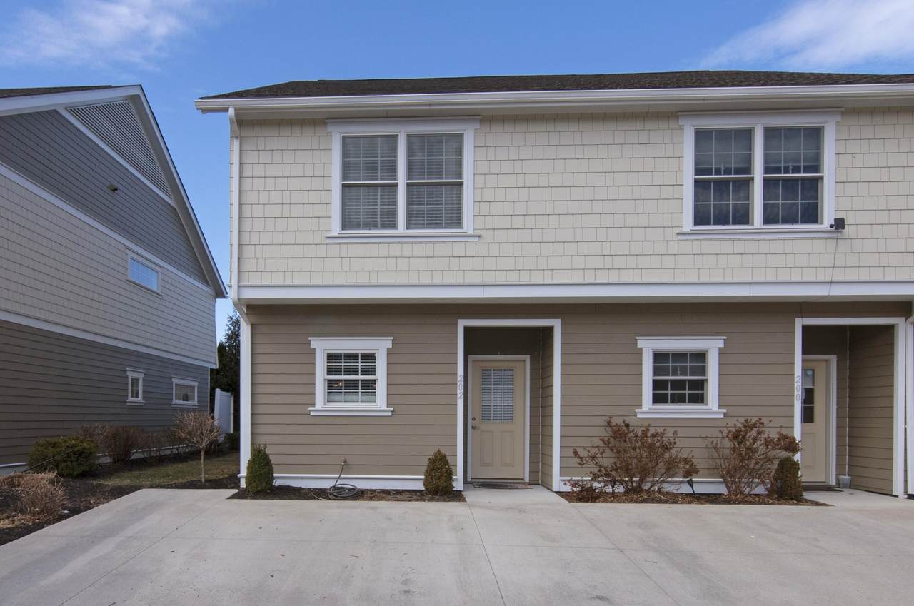 202 Blackbird Village Cir - Photo 1