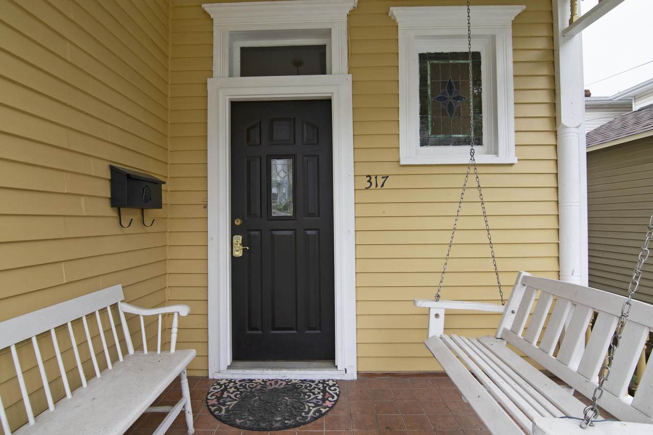 317 James St - Photo 1