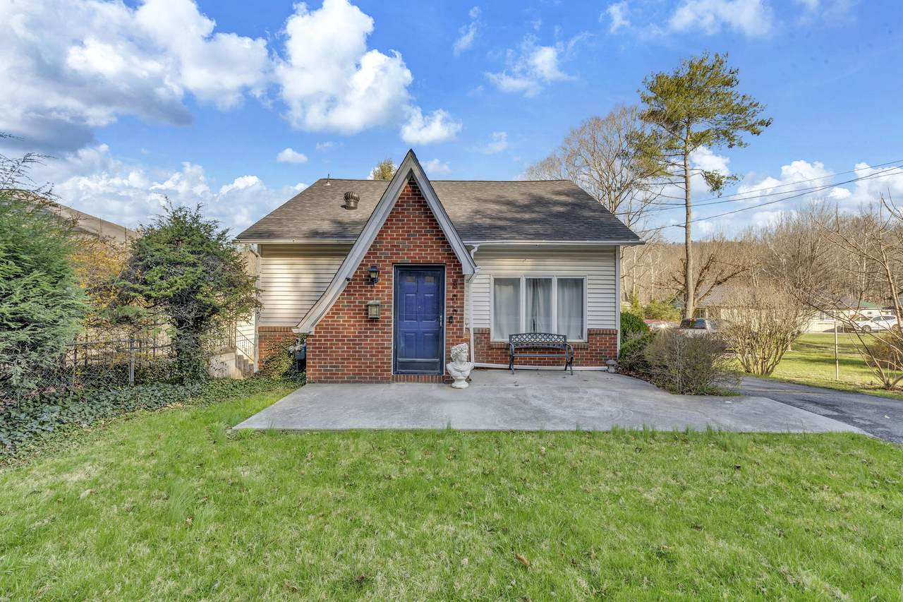 1429 Main St - Photo 1