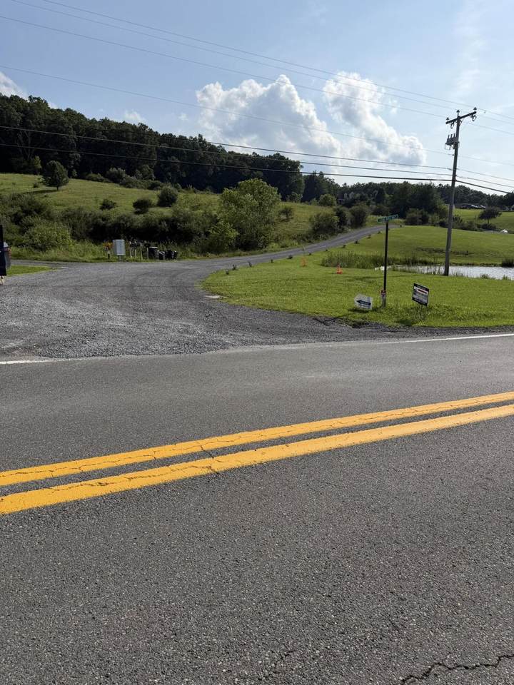 https://bt-photos.global.ssl.fastly.net/greenbrier/1280_boomver_1_26-953-2.jpg