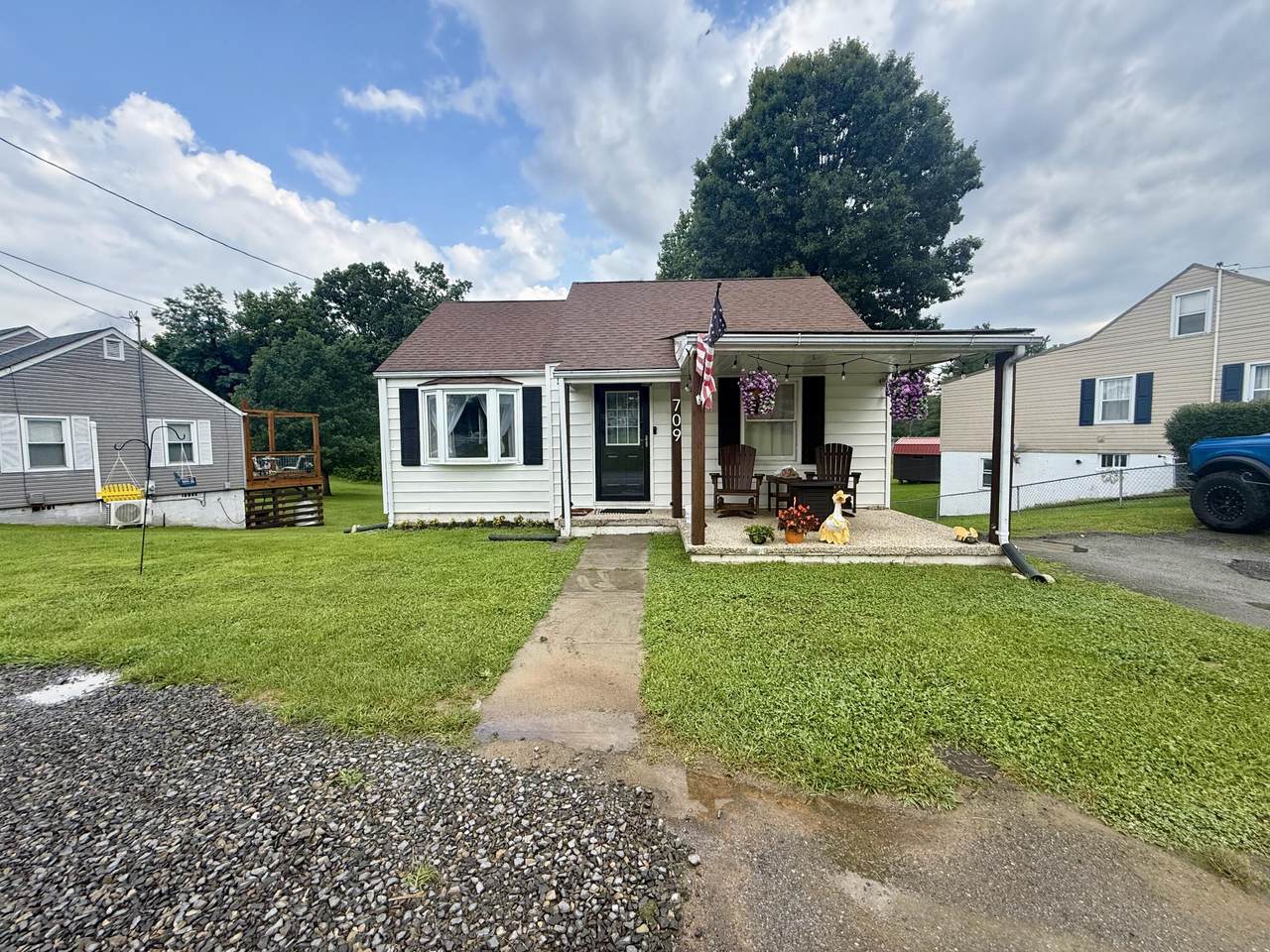 709 Woodland Rd - Photo 1