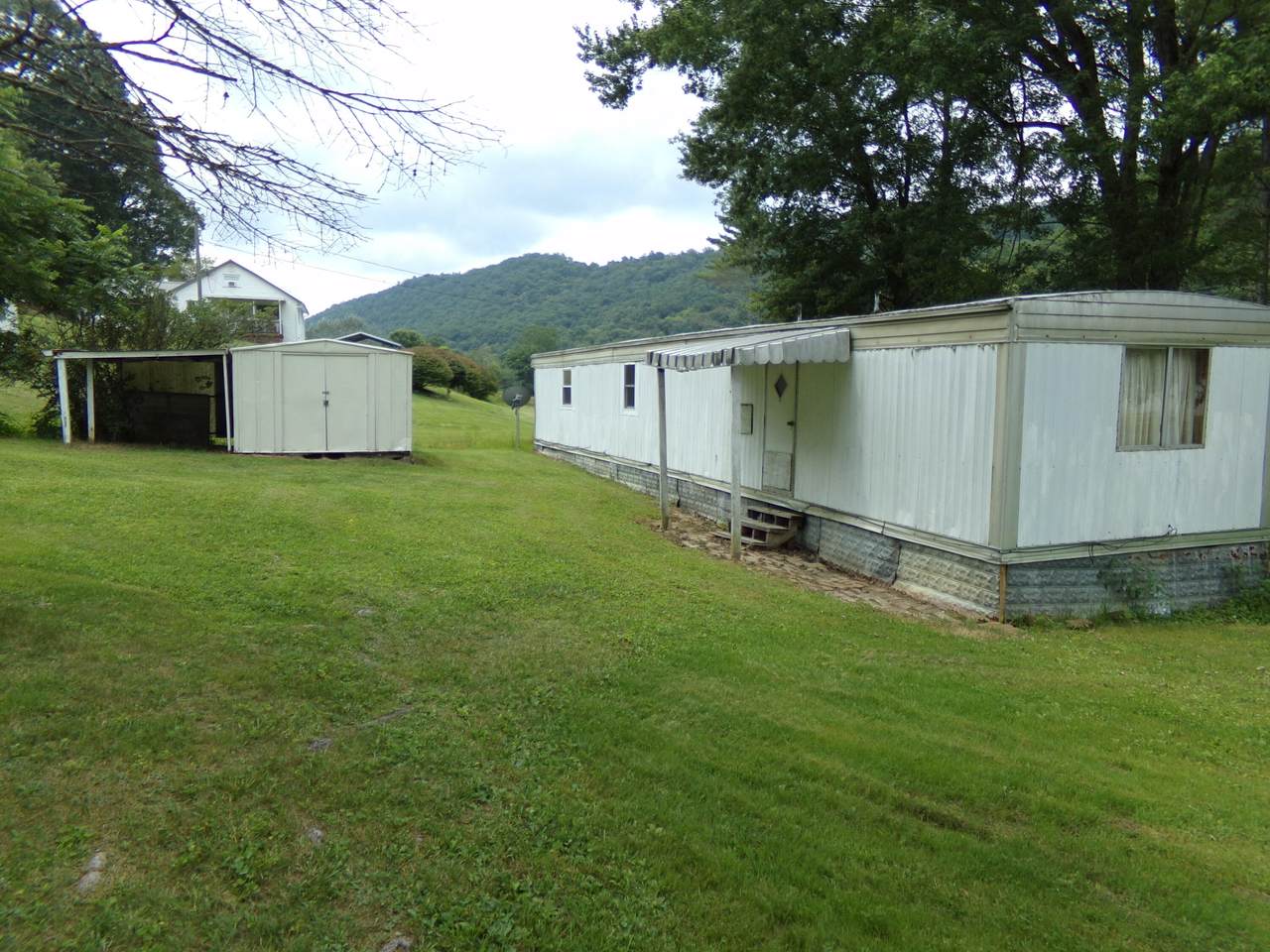 https://bt-photos.global.ssl.fastly.net/greenbrier/1280_boomver_1_26-991-2.jpg