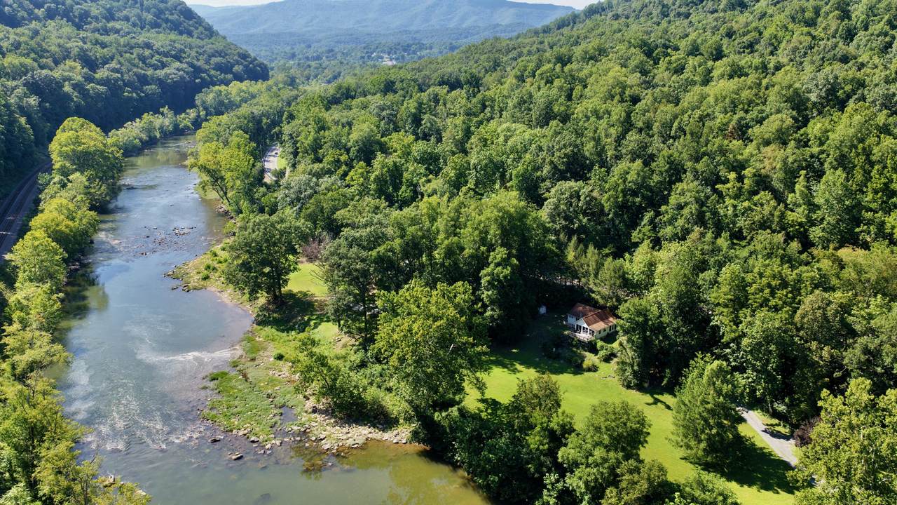 https://bt-photos.global.ssl.fastly.net/greenbrier/1280_boomver_1_26-994-2.jpg