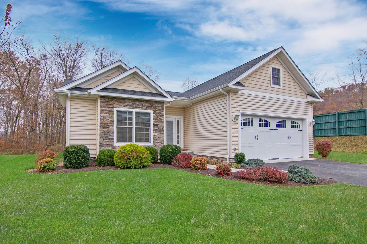 129 Eloise Cir - Photo 1