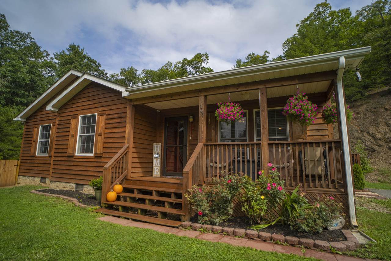 165 Sleepy Hollow Ln - Photo 1