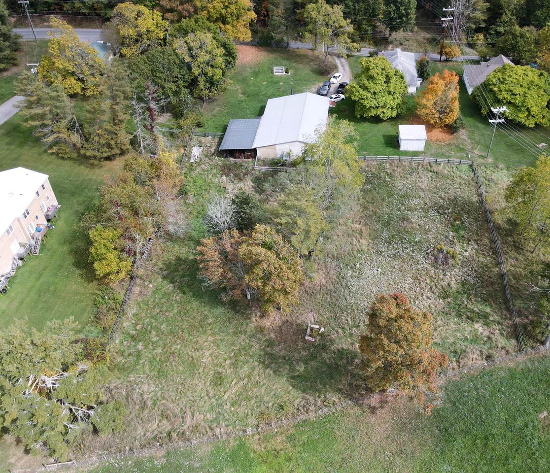 822 Teaberry Rd - Photo 1