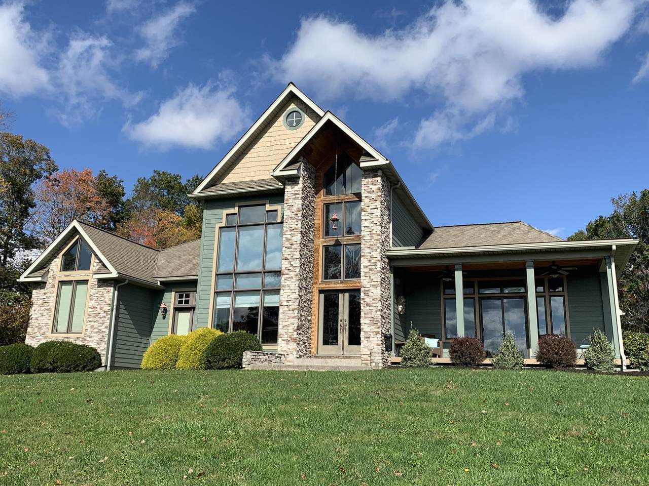 212 Ironwood Ln - Photo 1