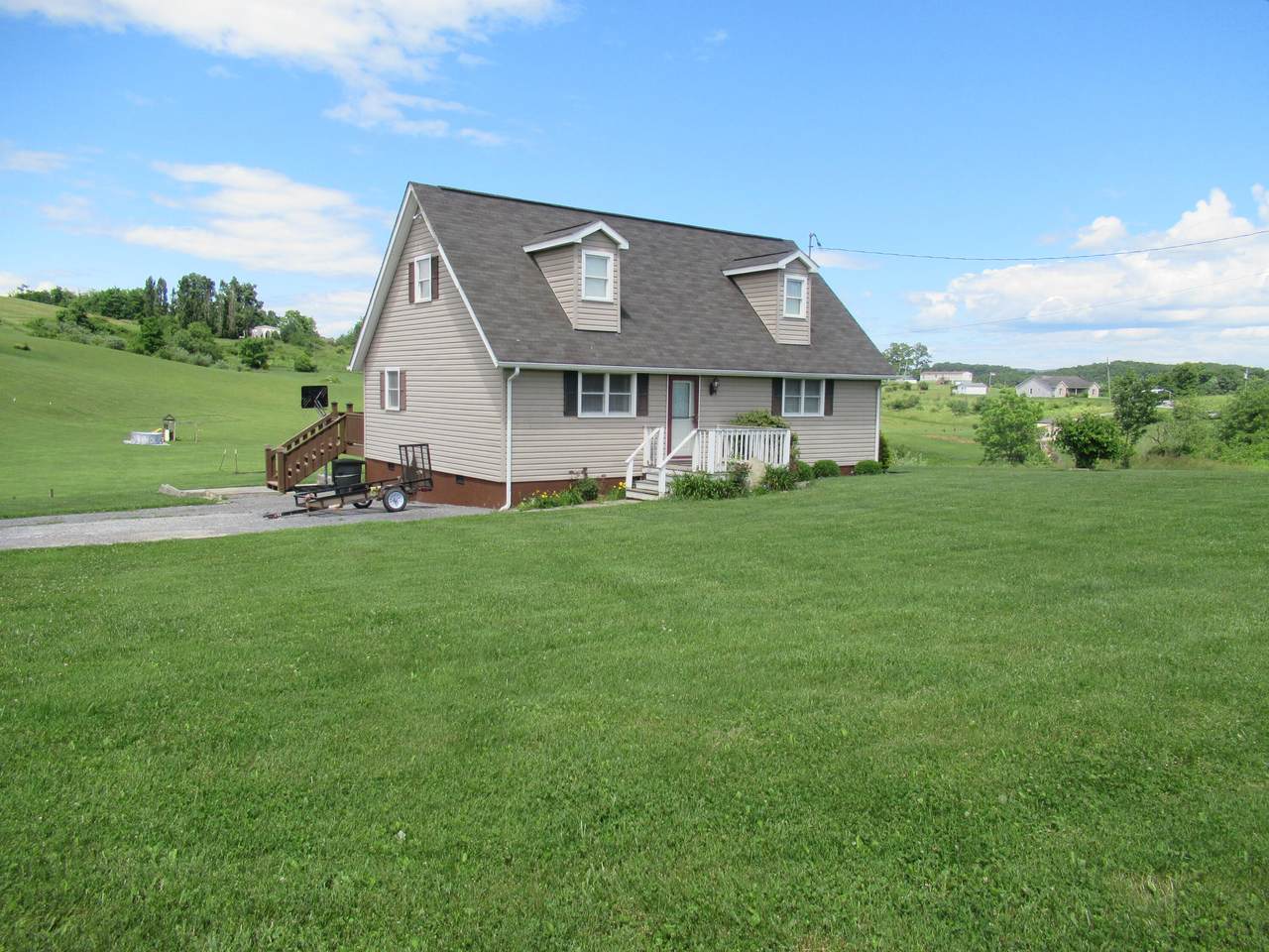 661 Valley Ridge Cir - Photo 1
