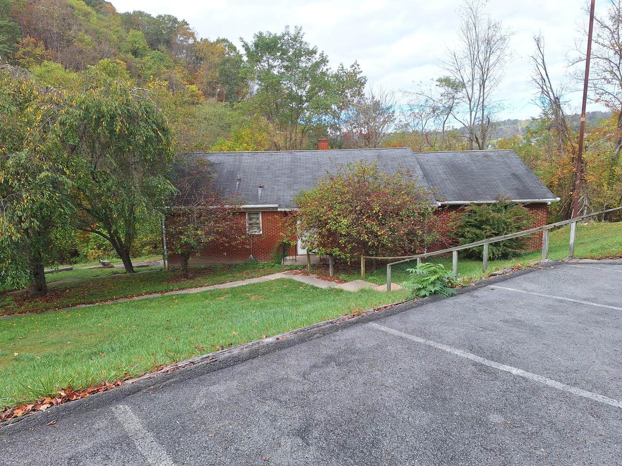 https://bt-photos.global.ssl.fastly.net/greenbrier/1280_boomver_2_25-1339-2.jpg