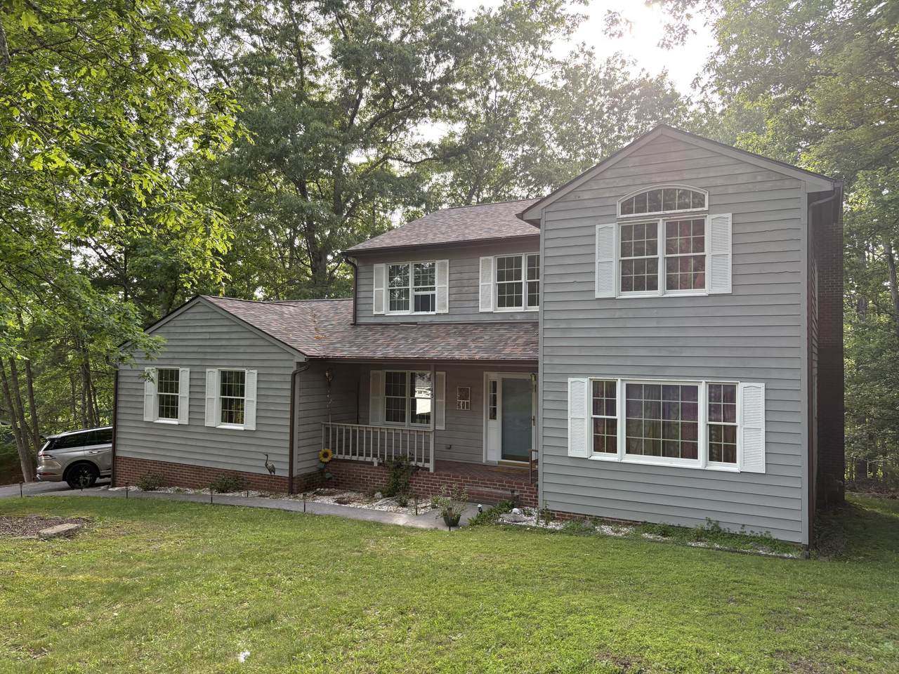 145 Janet St - Photo 1