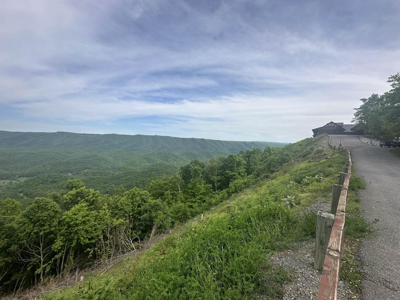 https://bt-photos.global.ssl.fastly.net/greenbrier/1280_boomver_2_25-588-2.jpg