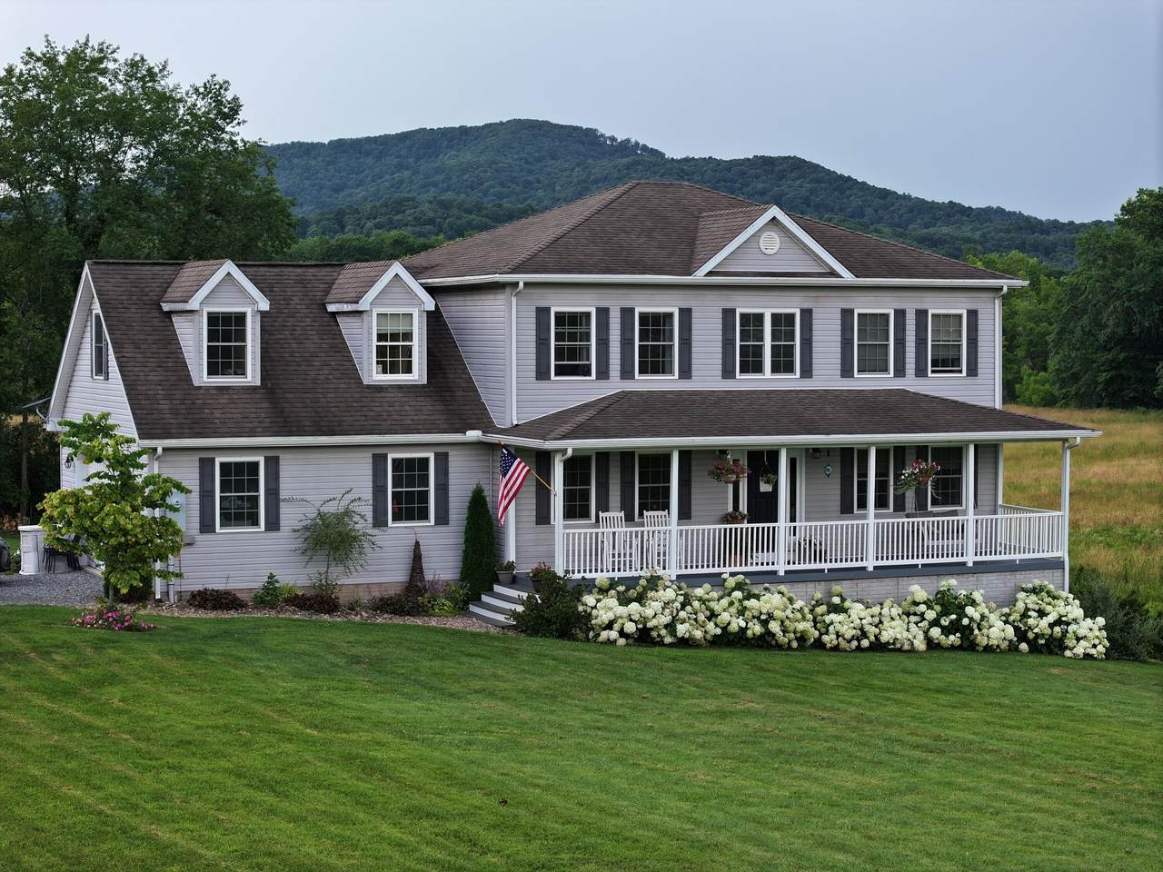 568 Confederate Ridge Dr - Photo 1