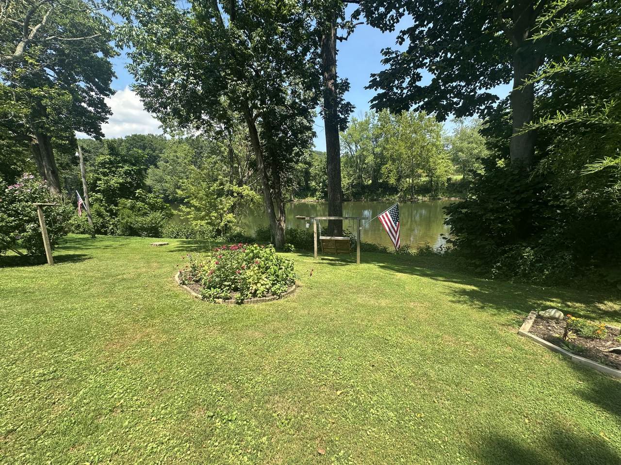 https://bt-photos.global.ssl.fastly.net/greenbrier/1280_boomver_2_25-883-2.jpg