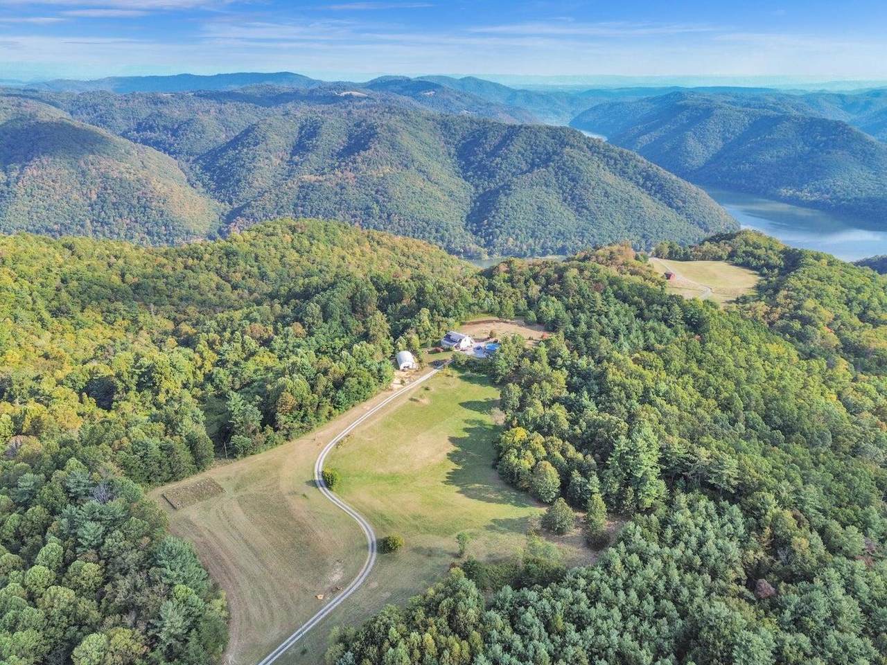 https://bt-photos.global.ssl.fastly.net/greenbrier/1280_boomver_2_26-1219-2.jpg