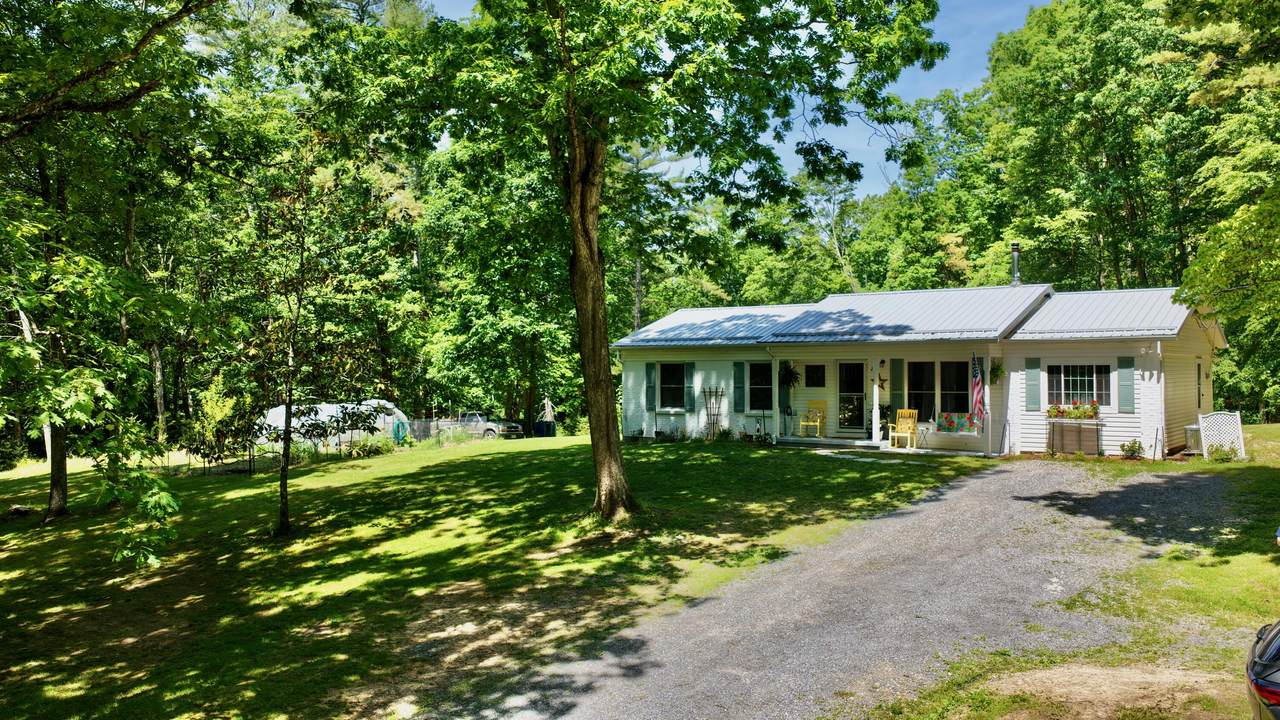 2138 Boones Mountain Rd - Photo 1